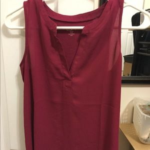 Maroon split tank